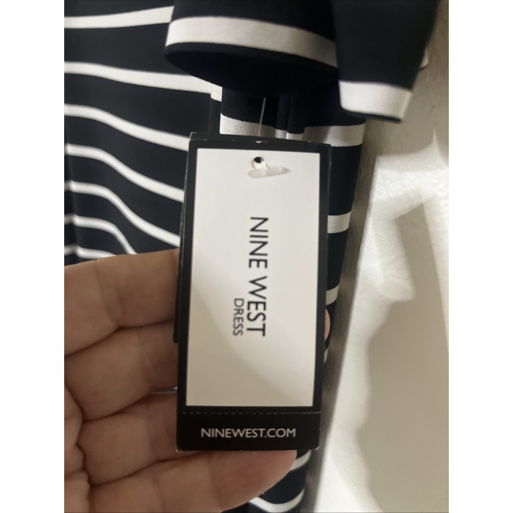 Nine West Maxi Dress Stretchy Black White Striped Cold Shoulder S/S Size 10 - Picture 6 of 8